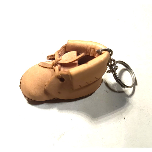 Burch Chihuahua Leather Boot Keychain - Picture 4 of 5